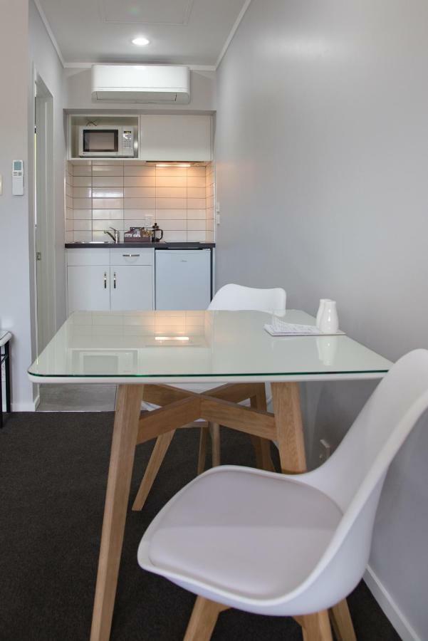 Bks Palm Court Motor 4*
