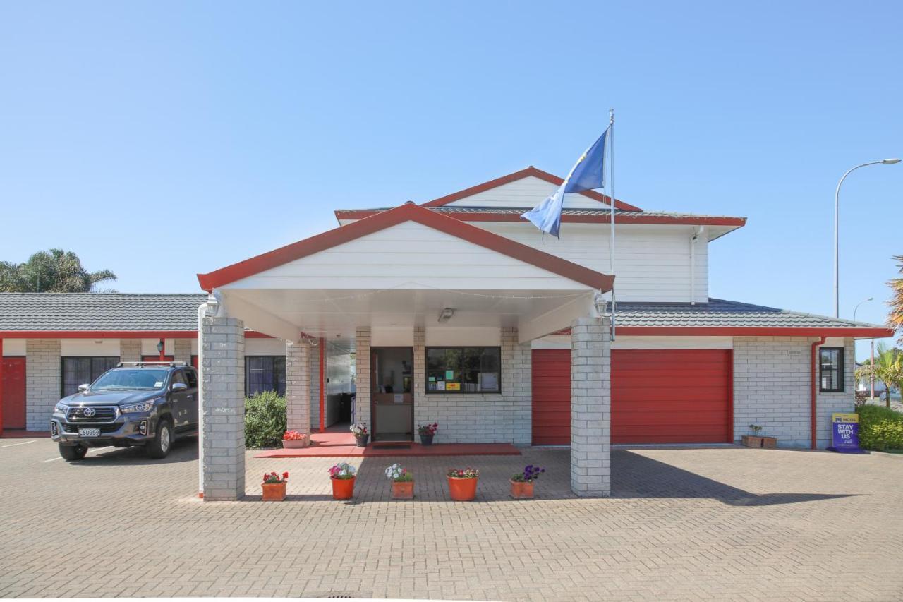 Bks Palm Court Motor 4*
